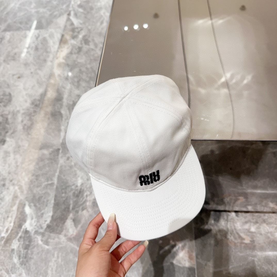 Miu Miu Caps